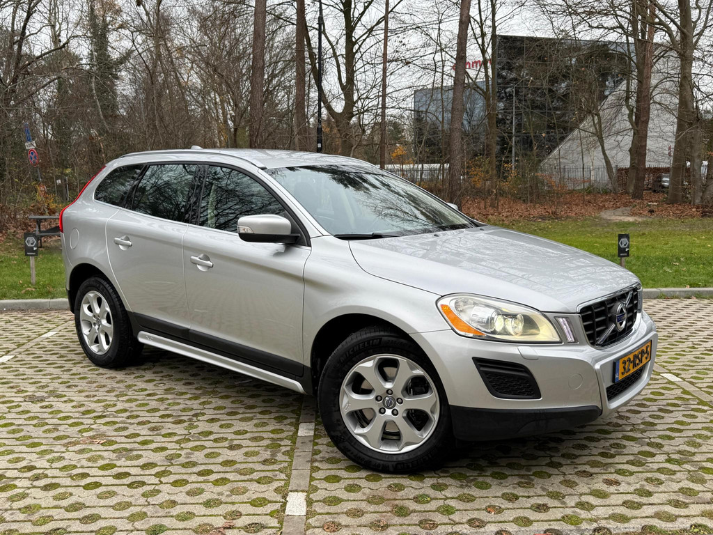 Volvo XC60 2.0 T5 Summum 49728645-0.jpg | Baauw Automotive