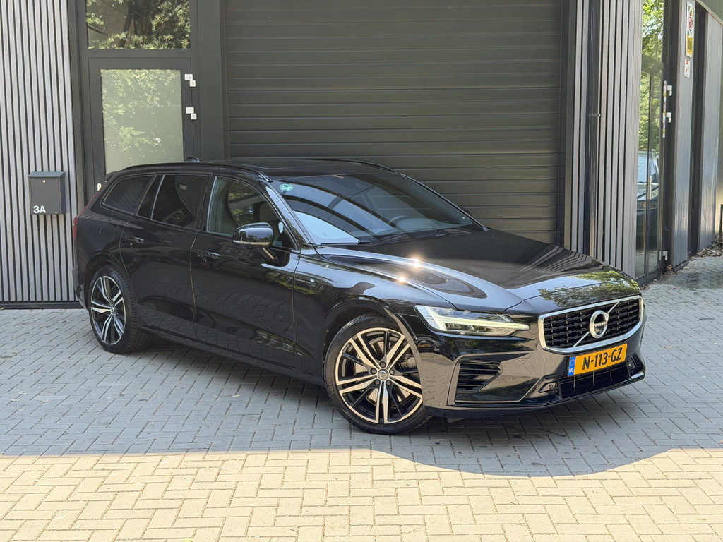Volvo V60 2.0 T8 Twin Engine AWD R-Design 55104053-0.jpg | Baauw Automotive