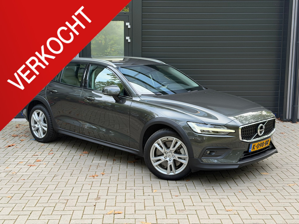 Volvo V60 Cross Country 2.0 B5 AWD Pro 57224197-0.jpg | Baauw Automotive