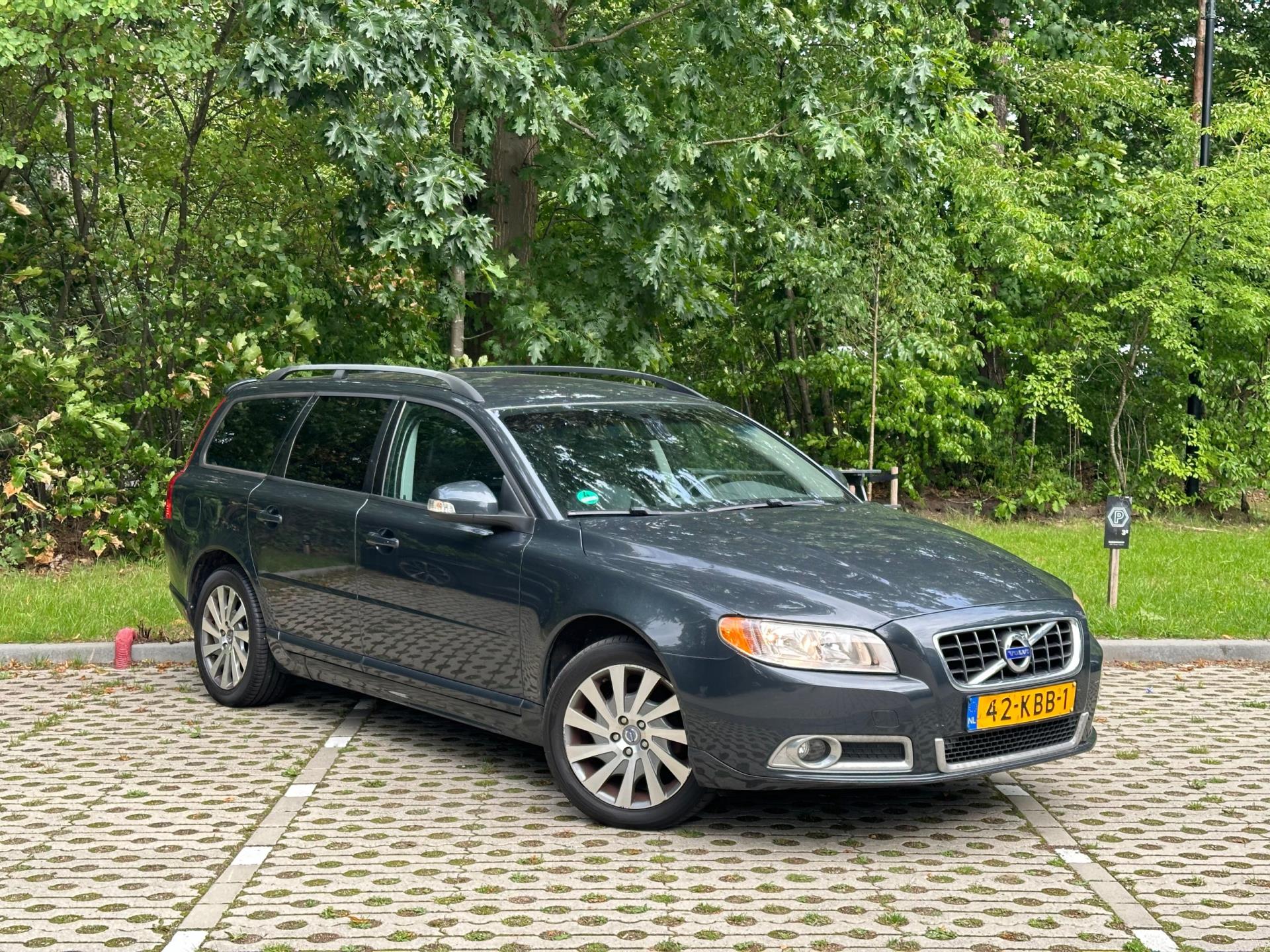 Volvo V70 2.0 Limited Edition 47076793-0.jpg | Baauw Automotive