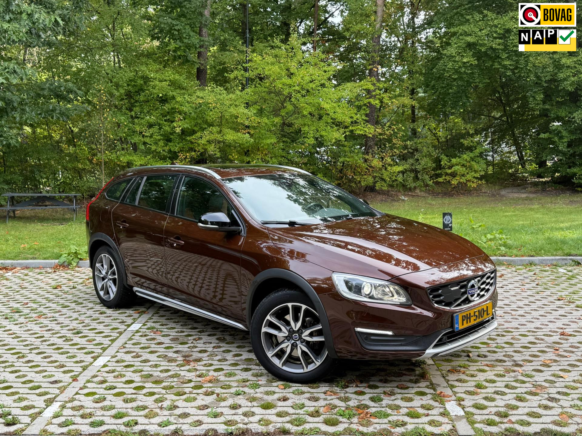 Volvo V60 Cross Country 2.0 T5 Polar+ 47503248-0.jpg | Baauw Automotive