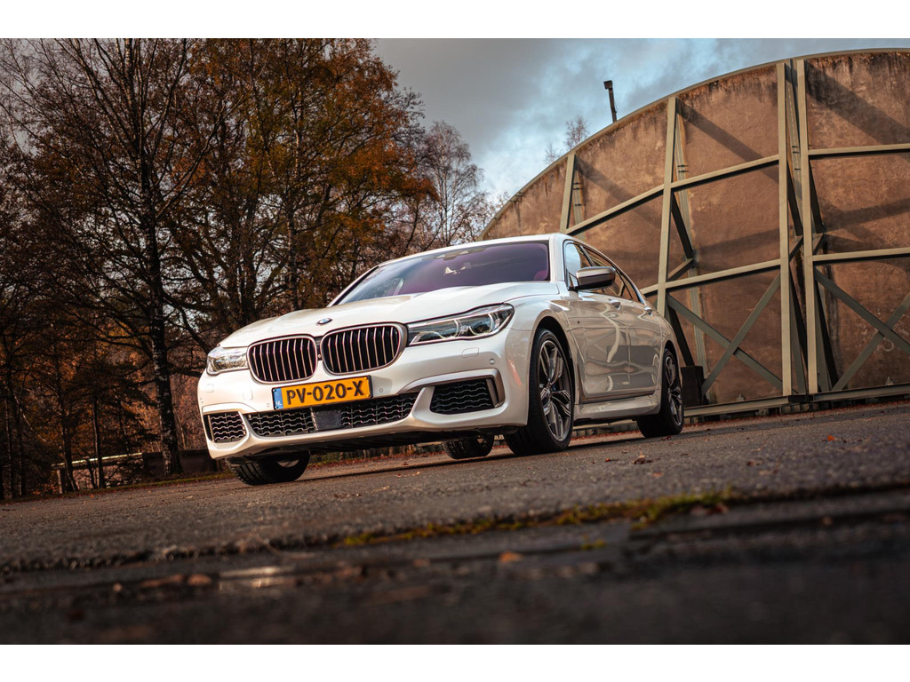 BMW 7 Serie M760Li xDrive 49508564-0.jpg | Baauw Automotive