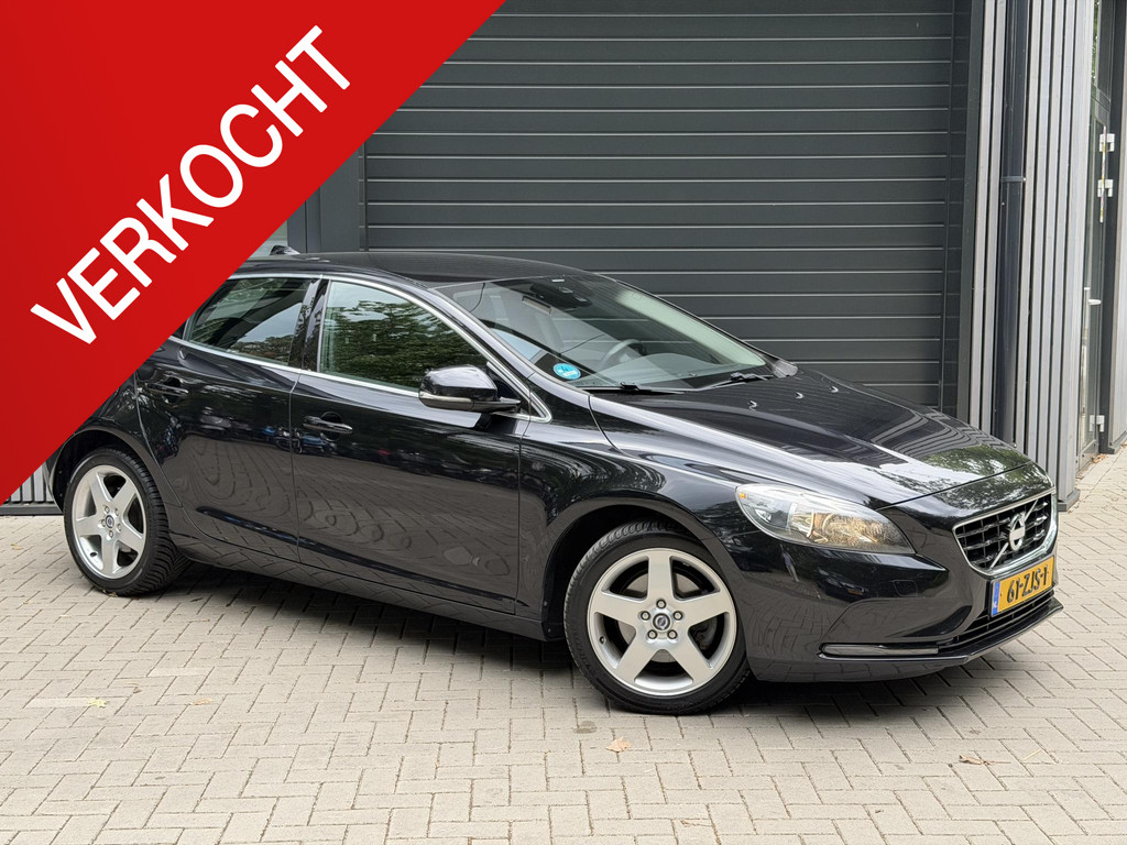 Volvo V40 1.6 T4 Momentum 54000225-0.jpg | Baauw Automotive