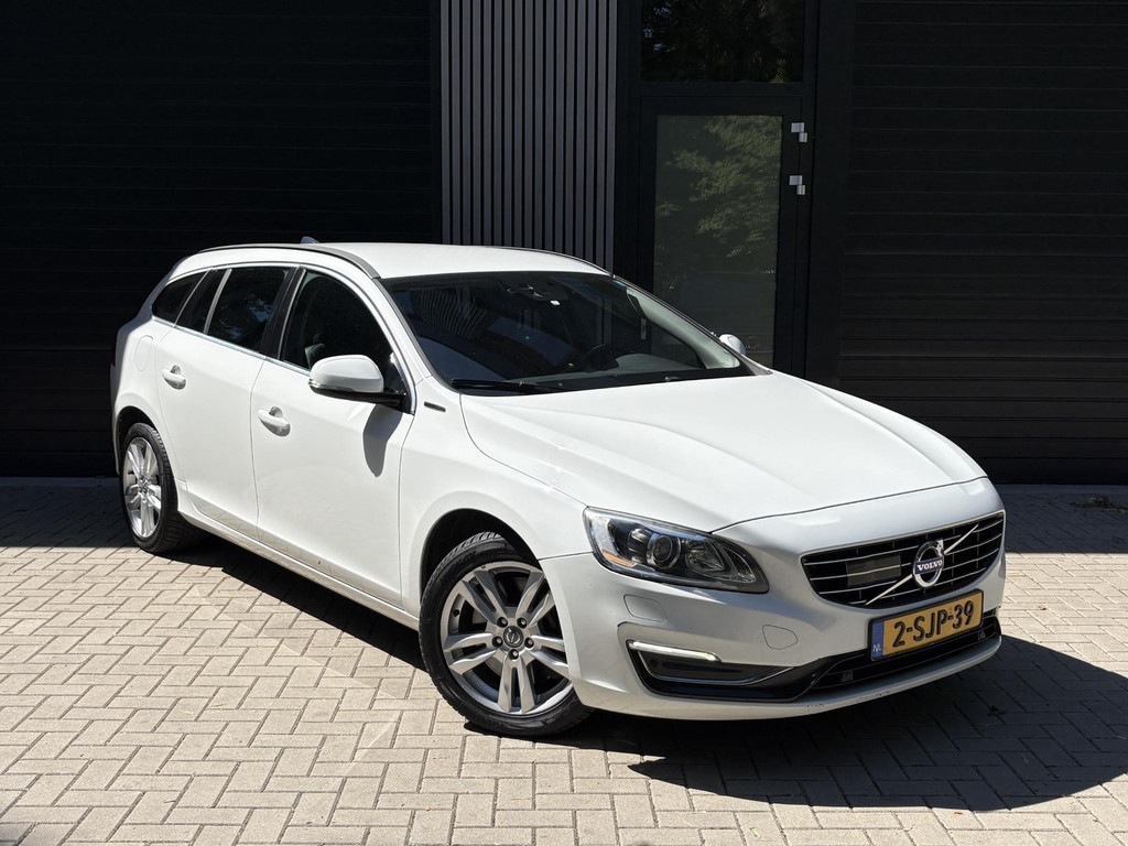 Volvo V60 2.4 D6 AWD Plug-In Hybrid Summum 55845087-0.jpg | Baauw Automotive